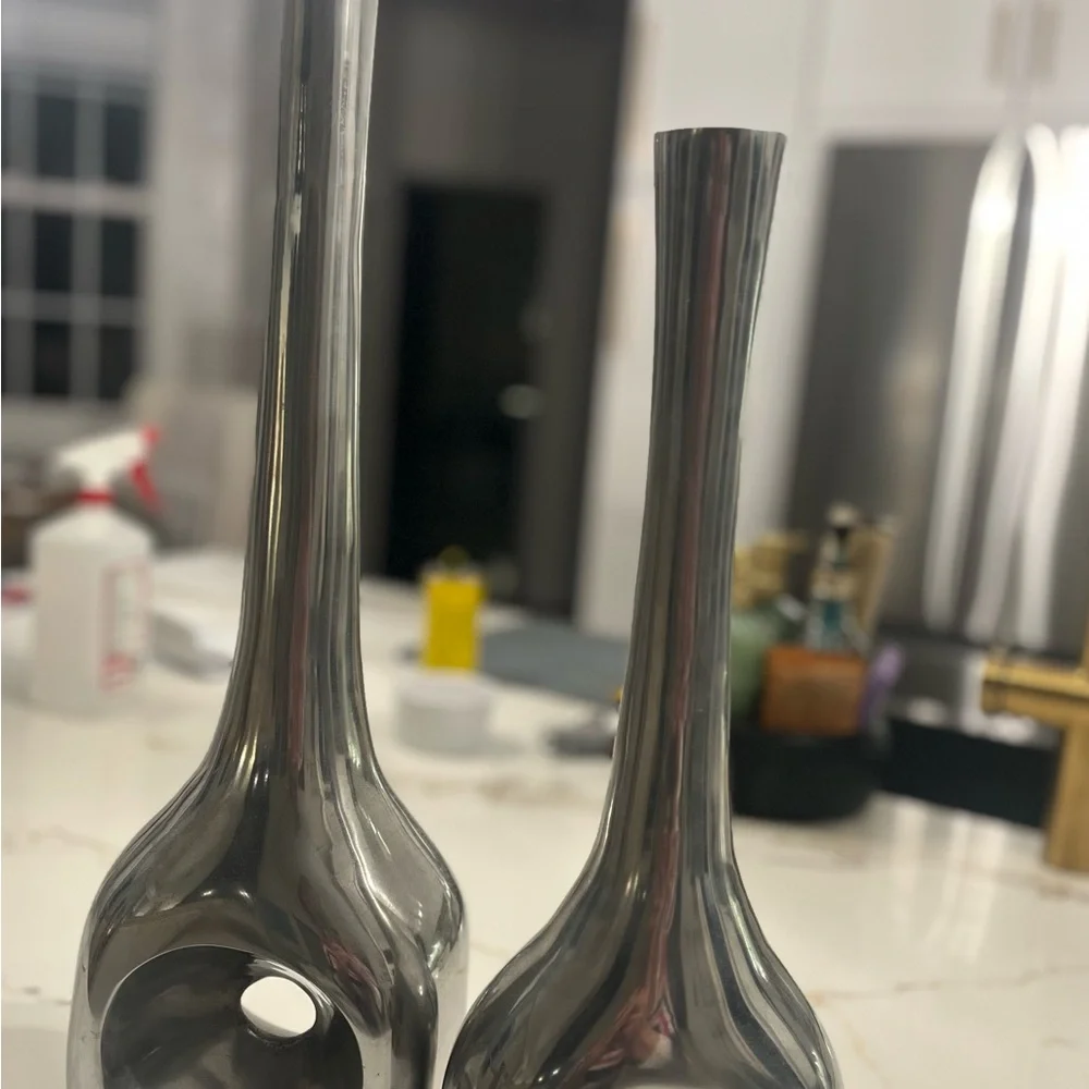 Elegant Silver Vases  set Z galleries modern Aluminum